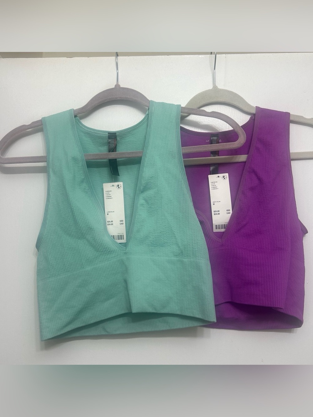 NWT Urban Outfitters Ribbed Cropped Tank Tops | Size M